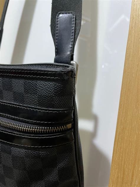 louis vuitton messenger bag checkered